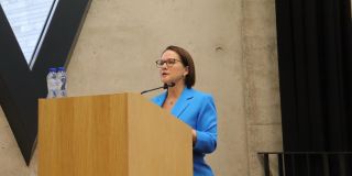 Yuriko Backes, ministre de l’Égalité des genres et de la Diversité