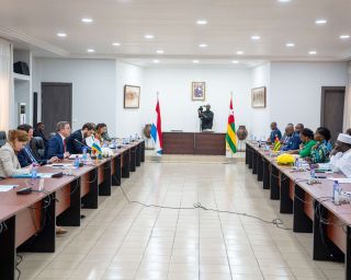 Xavier Bettel on working visit in Togo - Table view