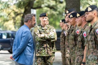  (from l. to r.) Xavier Bettel, Minister for Foreign Affairs and Foreign Trade, Minister for Development Cooperation and Humanitarian Affairs; Steve Thull, Chief of Staff of the Luxembourg Army