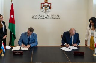 (de g. à dr.) Xavier Bettel, ministre des Affaires étrangères et du Commerce extérieur, ministre de la Coopération et de l'Action humanitaire; Ayman Safadi, Vice-Premier ministre, ministre des Affaires étrangères et des Expatriés