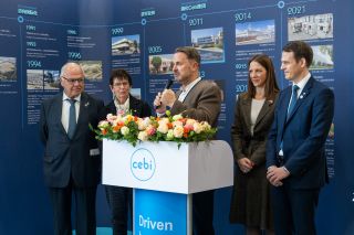 (l. to r.) René Elvinger; Madme Elvinger; Xavier Bettel, Minister for Foreign Affairs and Foreign Trade; Lynn Elvinger; Paul Elvinger