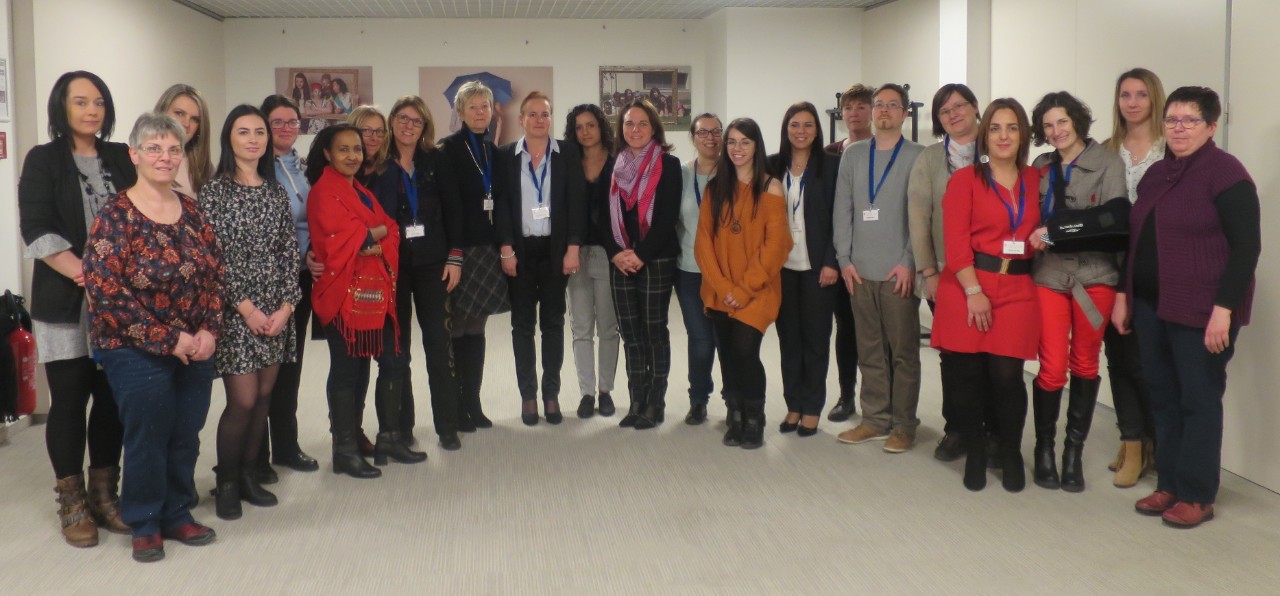 Corinne Cahen, ministre de la Famille et de l'Intégration, avec les aides socio-familiales