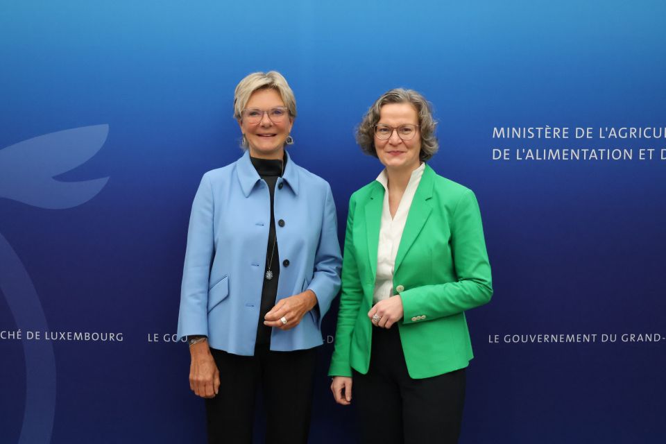 (de gauche à droite) Martine Hansen, ministre de l'Agriculture, de l'Alimentation et de la Viticulture ; Ina Scharrenbach, ministre de l'intérieur, des affaires municipales, de la construction et de la numérisation du Land de Rhénanie du Nord-Westphalie