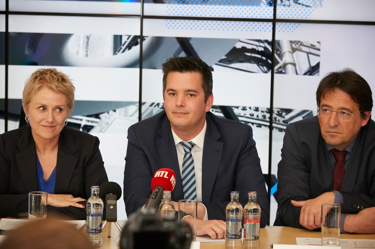 Lex Delles, ministre des Classes moyennes, lors de la conférence de presse