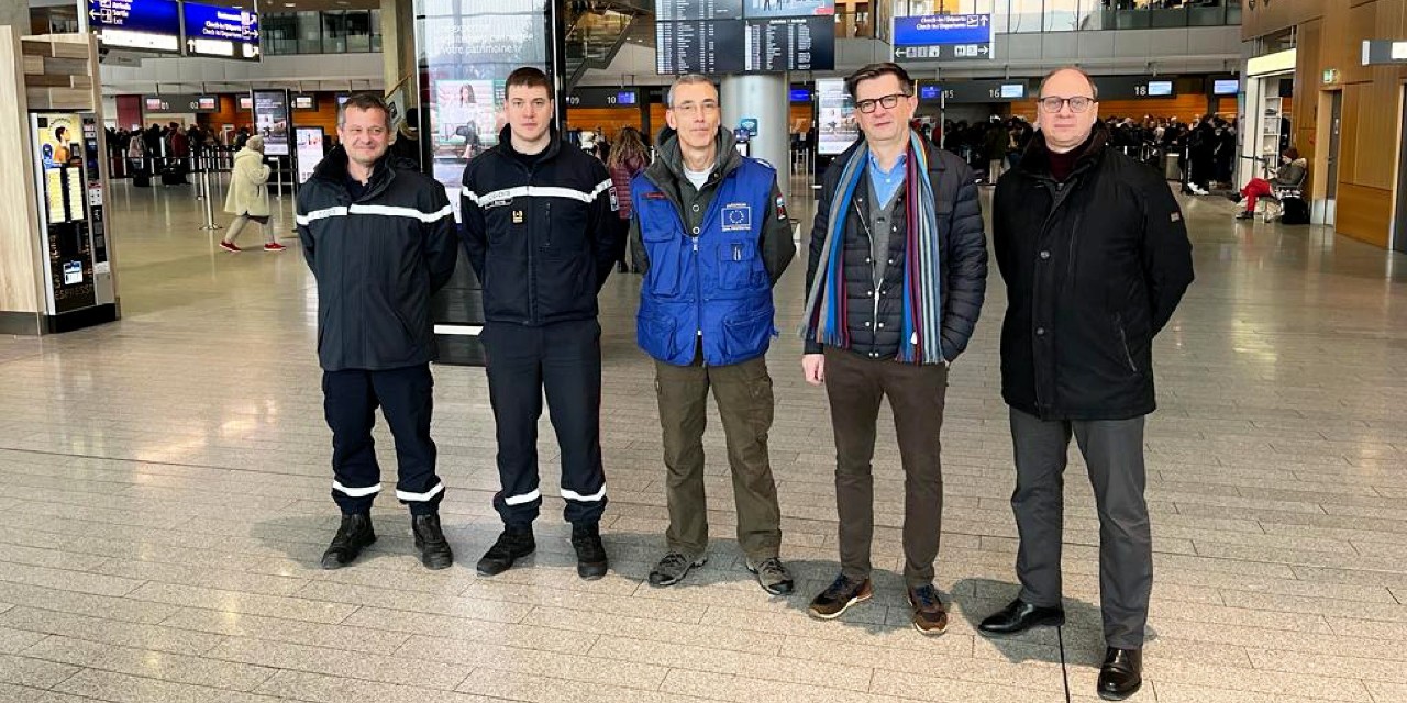 (de g. à dr.) Yves Legil, CGDIS ; Tom Barnig, CGDIS ; Brice Tavernier, membre du HIT ; Alain Becker, ministère de l‘Intérieur ; Paul Schroeder, CGDIS