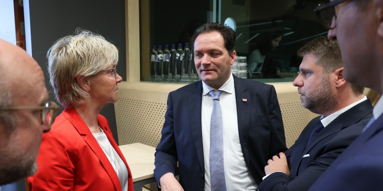(de g. à dr.) Les ministres de l‘Agriculture Martine Hansen (Luxembourg), Nobert Totschnig (Autriche) et Florin Barbu (Roumanie)