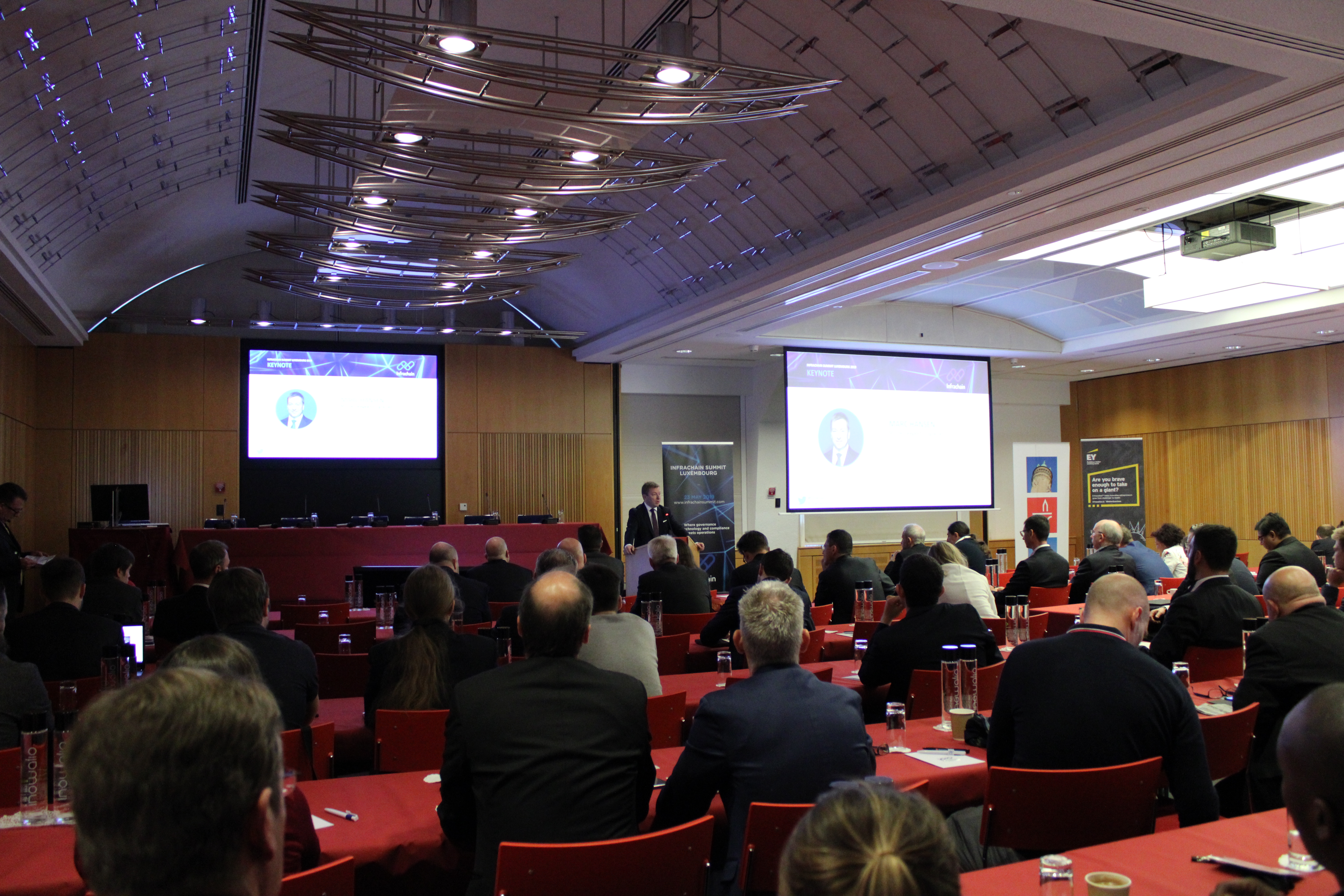 Marc Hansen annonce la création de la première blockchain du secteur public  - Le gouvernement luxembourgeois