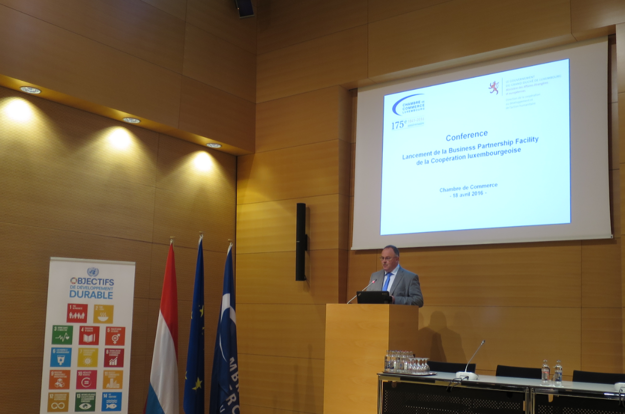 Romain Schneider lors de son allocution