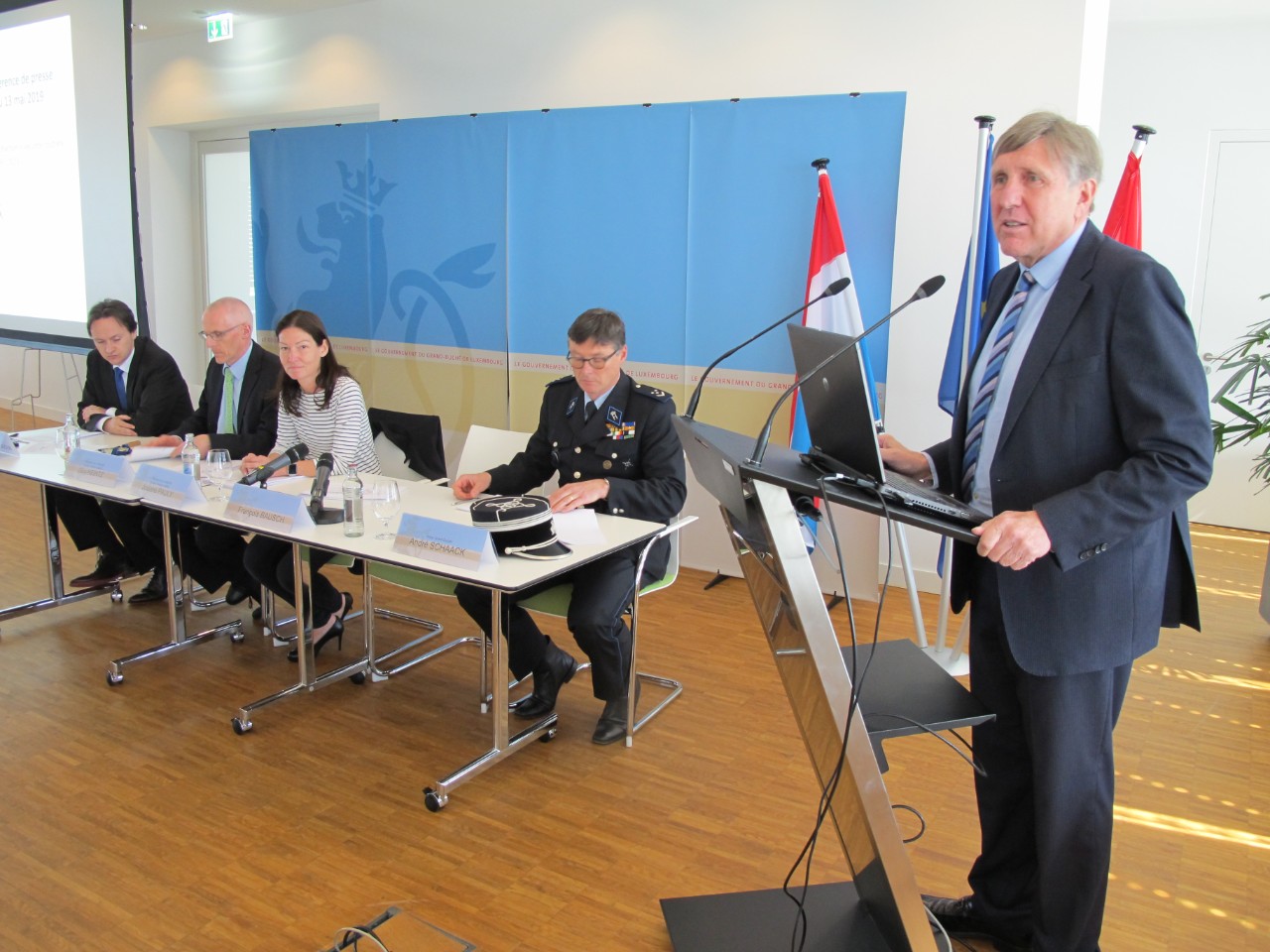 (de g. à dr.) Alain Disiviscour, Guy Heintz, Josiane Pauly (tous MMTP), André Schaack (Police), François Bausch