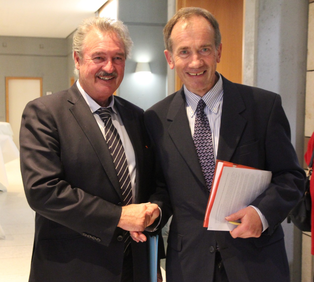 Jean Asselborn avec le Président de l'ALNU, André Rollinger