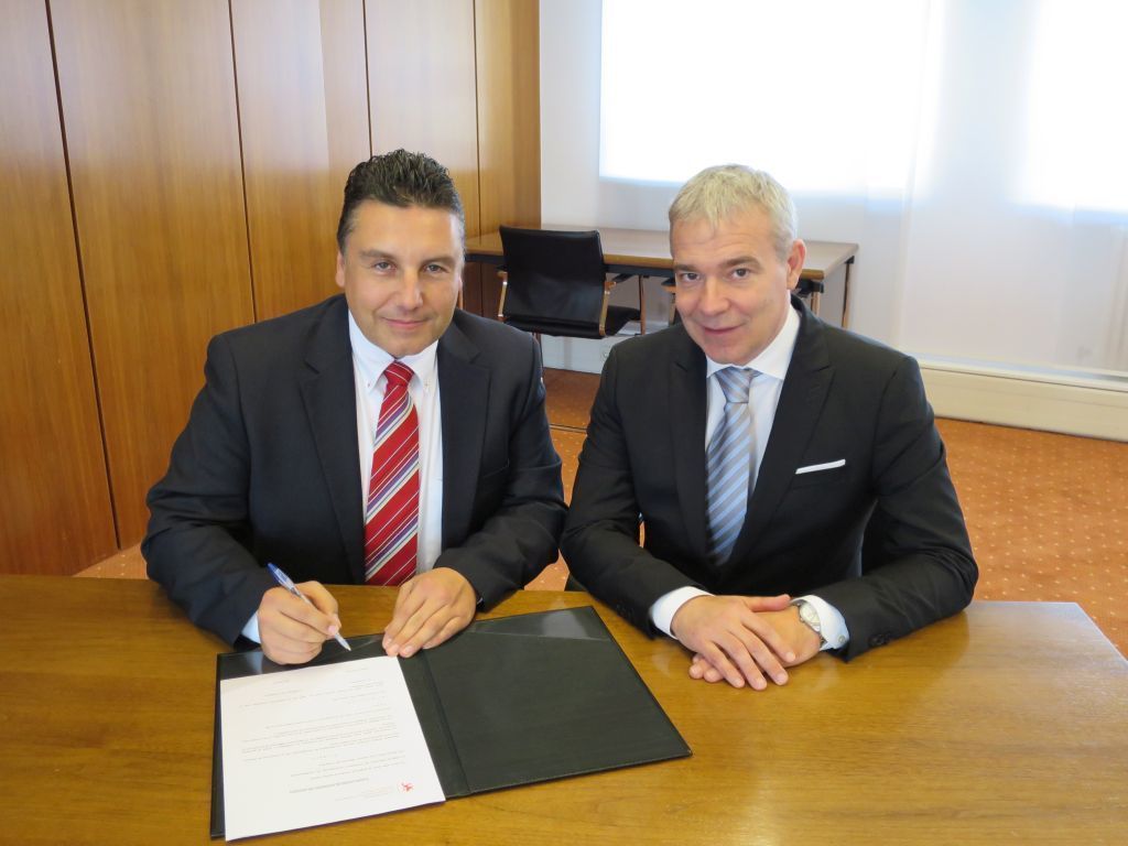Assermentation - Jérôme Laurent, bourgmestre de la commune de Mertert; Dan Kersch, ministre de l’Intérieur