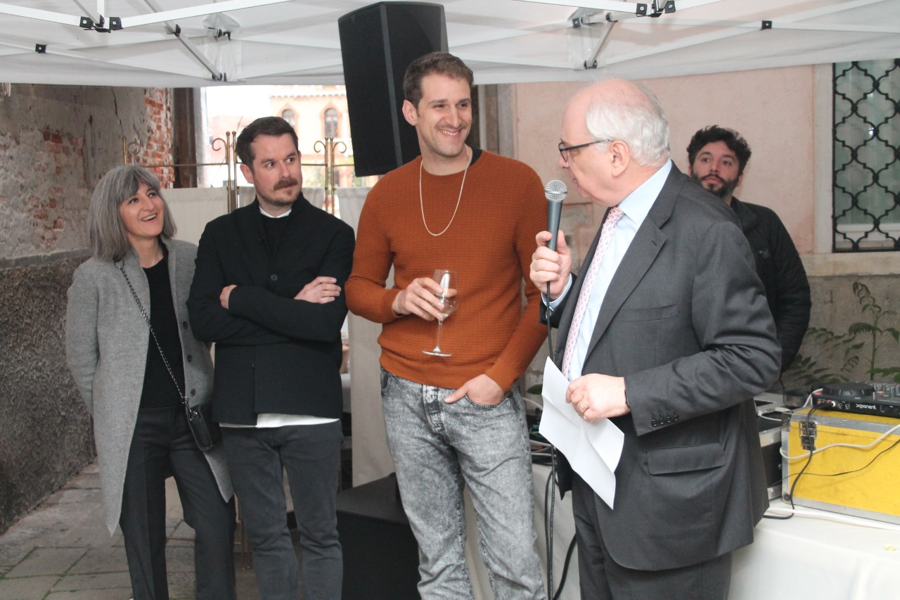 Nancy Braun, Casino Luxembourg - Forum d'art contemporain ; Kevin Muhlen, curateur ; Mike Bourscheid, artiste ; Guy Arendt, secrétaire d'État à la Culture