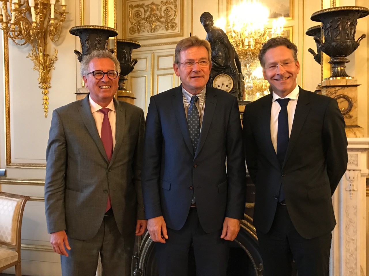 Pierre Gramegna, ministre des Finances du Grand-Duché de Luxembourg; Johan Van Overtveldt, ministre des Finances du Royaume de Belgique; Jeroen Dijsselbloem, ministre des Finances du Royaume des Pays-Bas