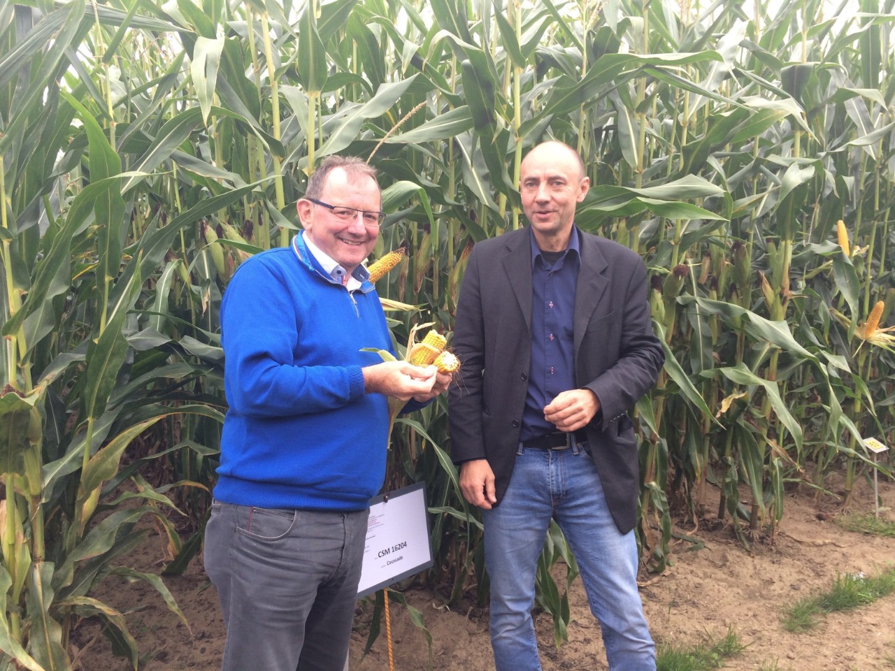 Besichtigung der Maisversuchs- und Demonstrationsfelder - Fernand Etgen, Minister für Landwirtschaft, Weinbau und Verbraucherschutz; Marc Weyland, Direktor der ASTA