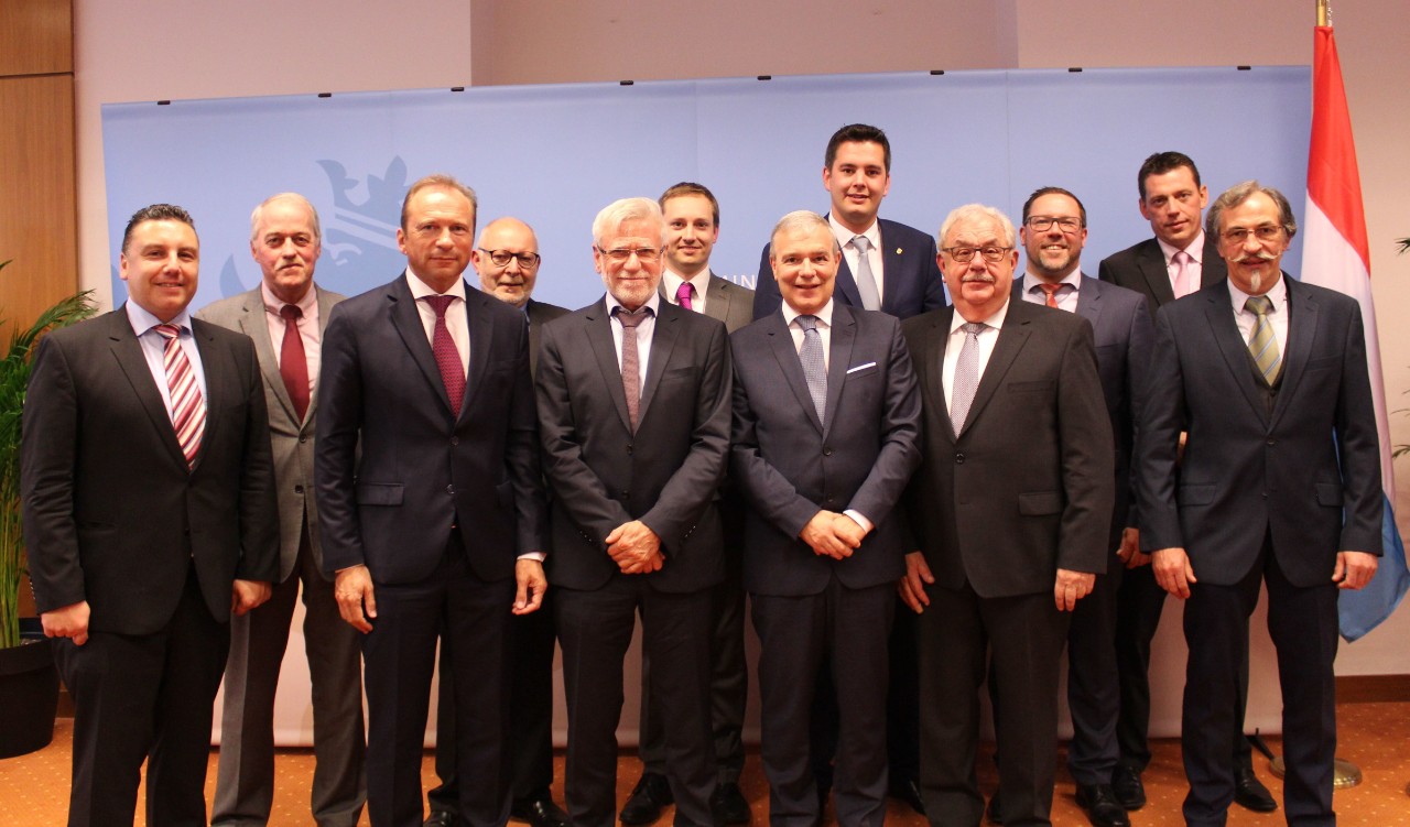Assermentation des collèges des bourgmestre et échevins - Photo de groupe