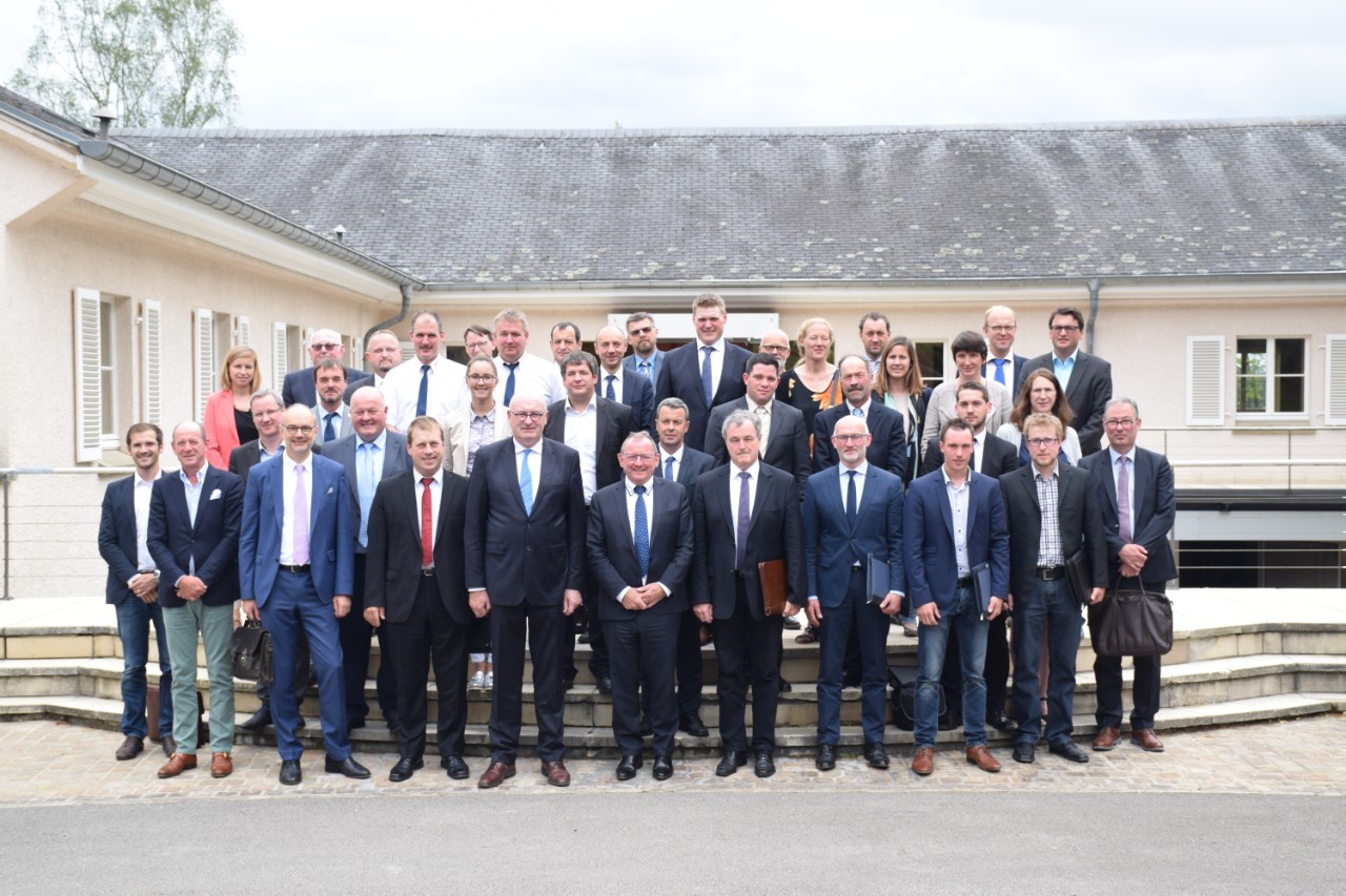 Réunion avec les organisations professionnelles agricoles, le Commissaire Hogan et le ministre Fernand Etgen en marge du Conseil des ministres de l’Agriculture - Photo de groupe