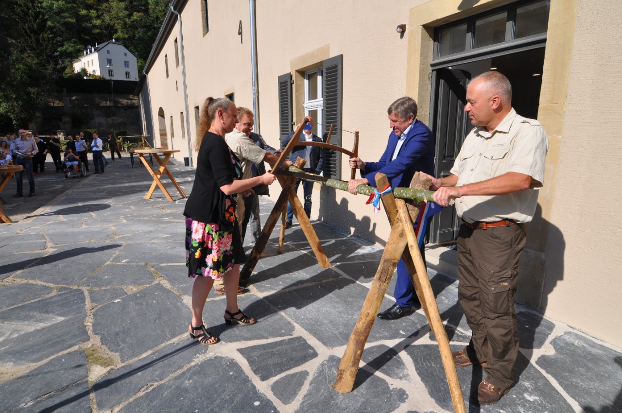 Carole Dieschbourg et François Bausch lors de l'inauguration du nouveau bâtiment administratif de l'Administration de la nature et des forêts 