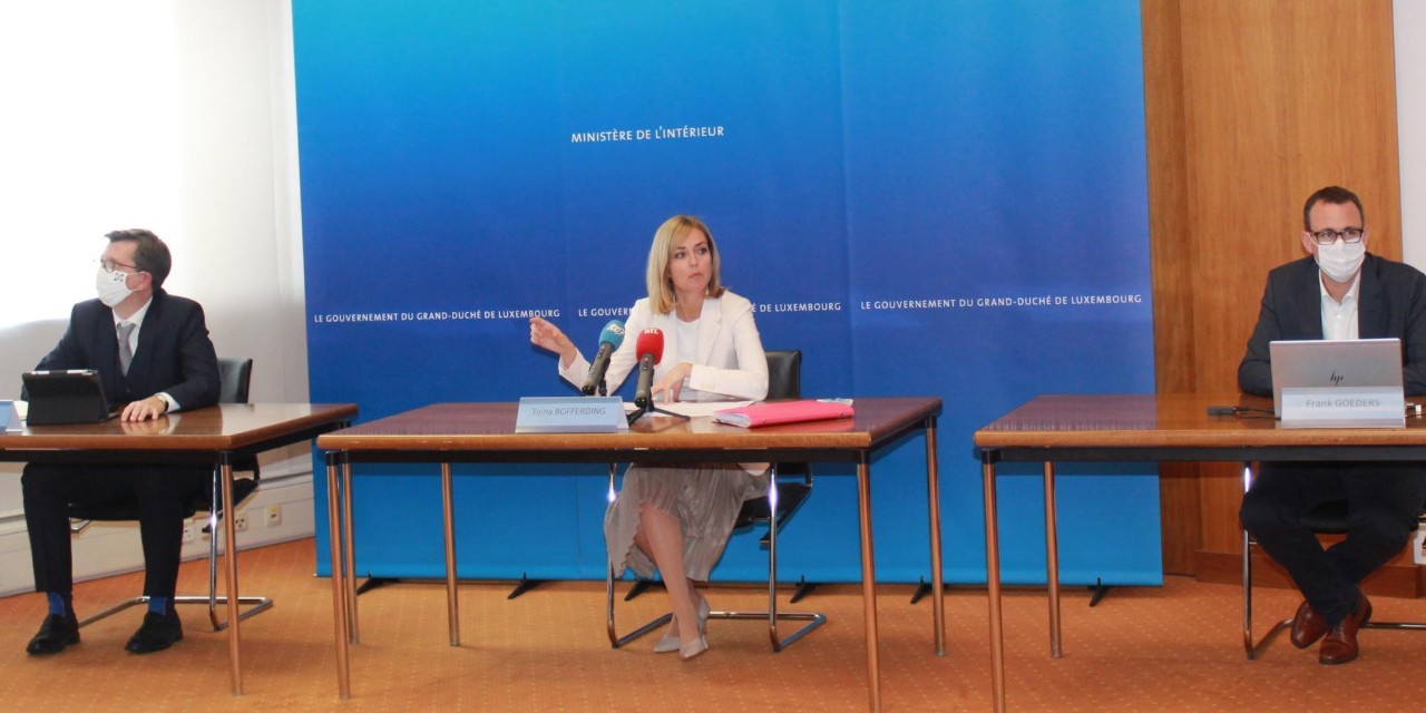 (de g. à dr.) Alain Becker, ministère de l'Intérieur; Taina Bofferding, ministre de l'Intérieur et Frank Goeders, ministère de l'Intérieur