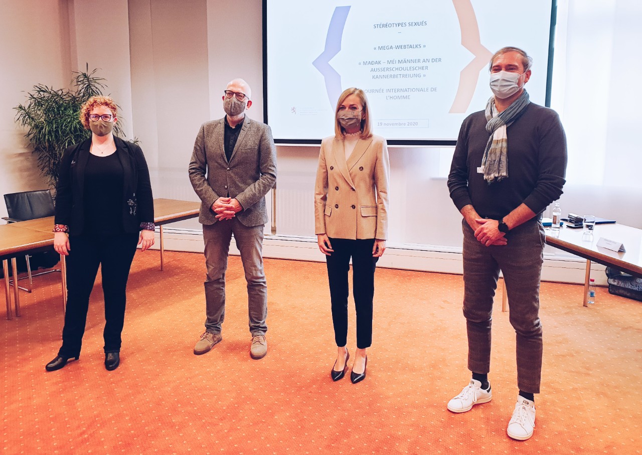 (de g. à dr.) Miriam-Linnea Hale M.Sc., Université du Luxembourg ; Ass. Prof. Dr. André Melzer, Université du Luxembourg ; Taina Bofferding, ministre de l’Égalité entre les femmes et les homme ; Alexander Kries, infoMann