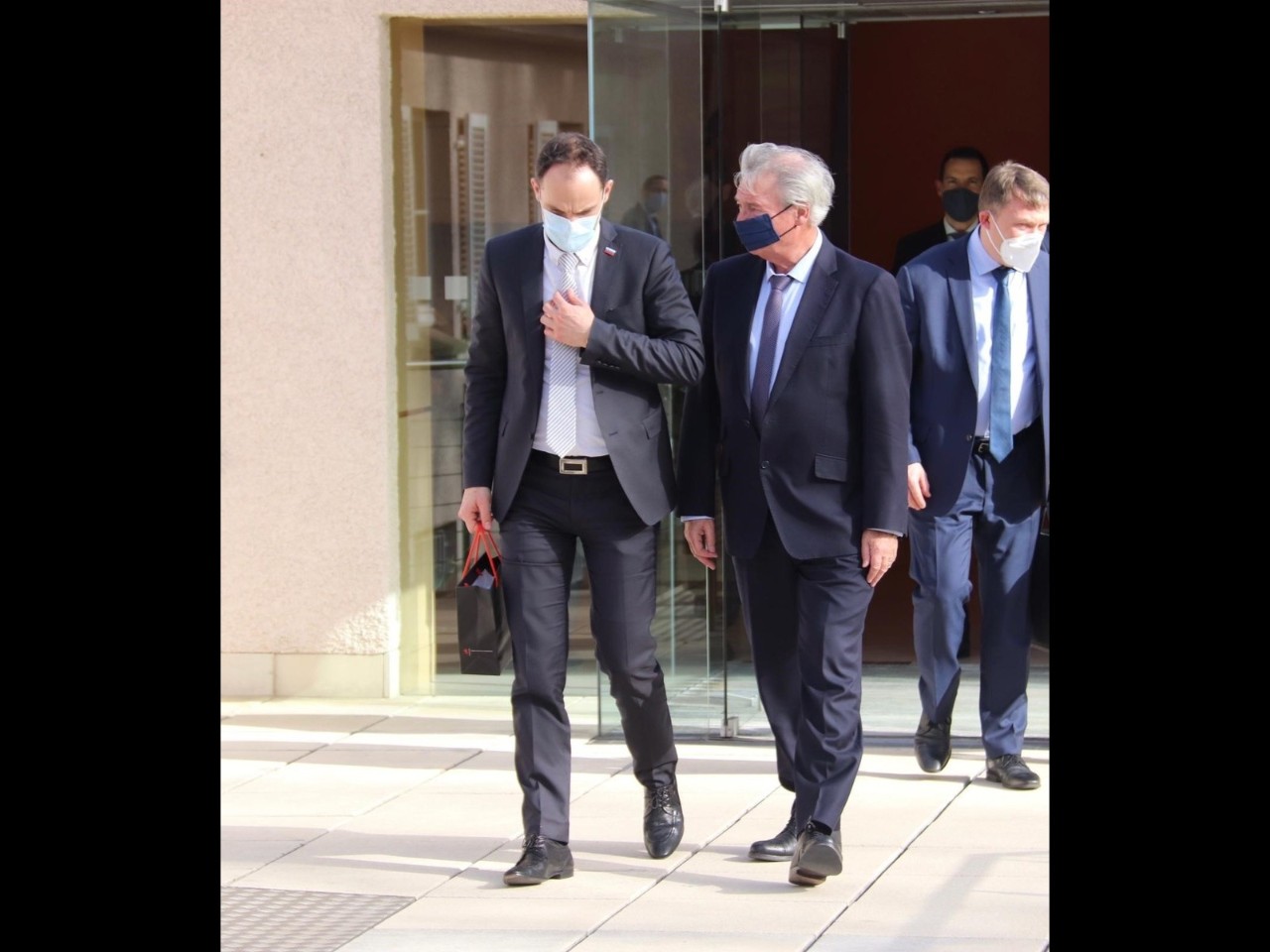 (de g. à dr.) Anže Logar, ministre des Affaires étrangères de la République de Slovénie, et Jean Asselborn, ministre des Affaires étrangères et européennes