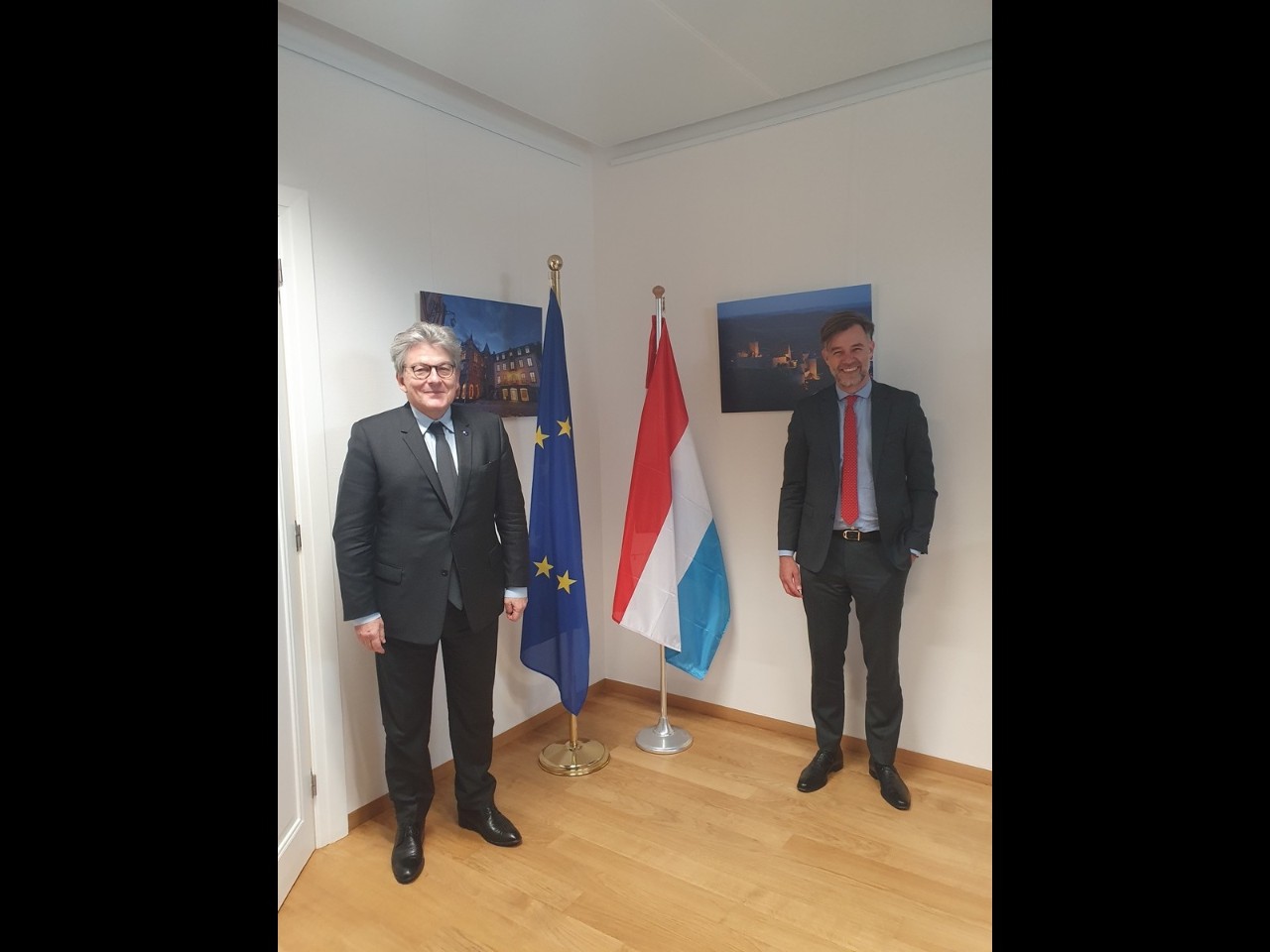 (de g. à dr.) Thierry Breton, commissaire européen au Marché intérieur ; Franz Fayot, ministre de l‘Économie