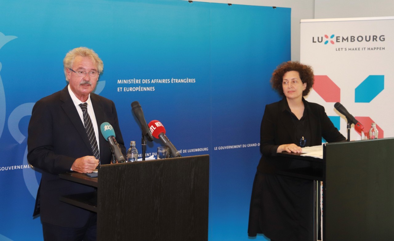 (de g. à dr.) Jean Asselborn, ministre des Affaires étrangères et européennes; Beryl Koltz, responsable stratégique de la promotion de l'image de marque