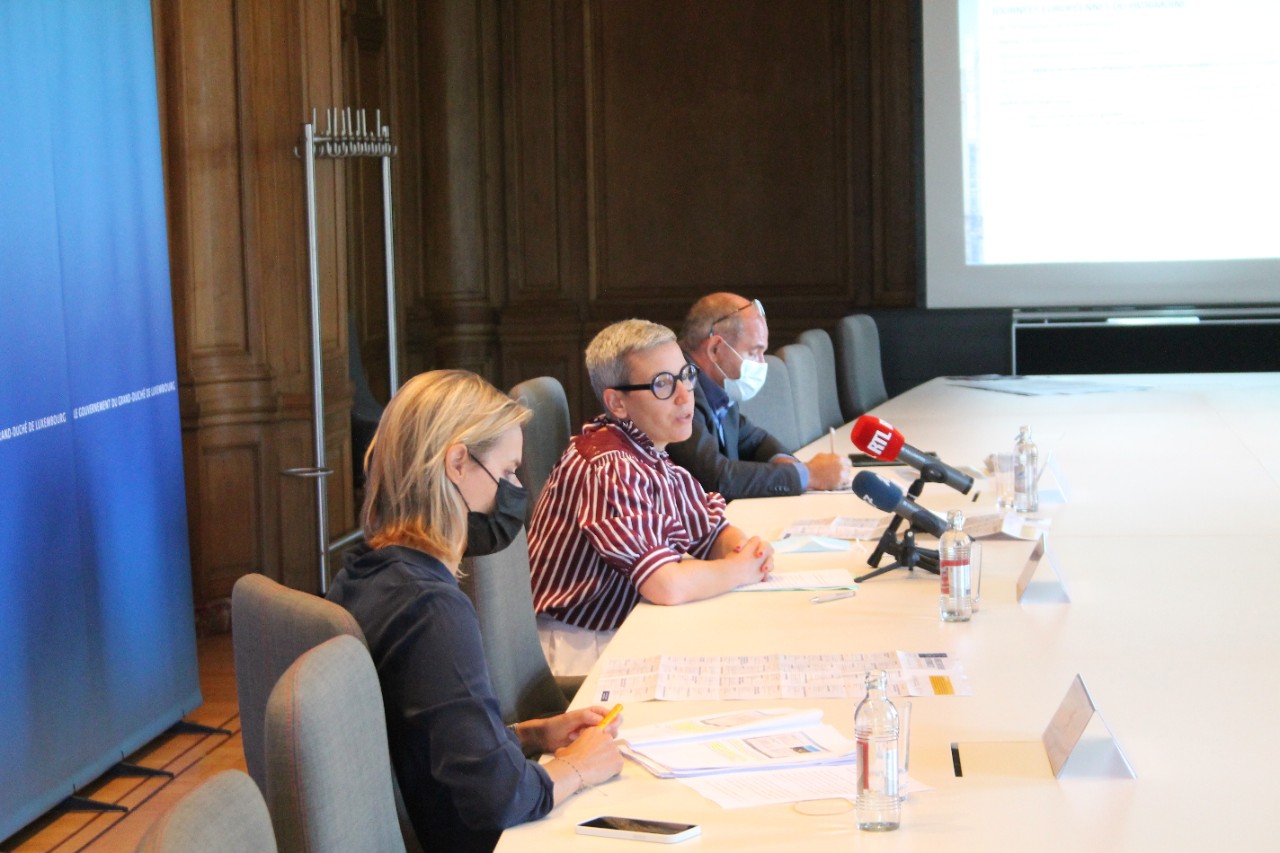 (de g. à dr.) Beryl Bruck, coordinatrice des Journées européennes du patrimoine, ministère de la Culture; Sam Tanson, ministre de la Culture; Patrick Sanavia, directeur du Service des sites et monuments nationaux