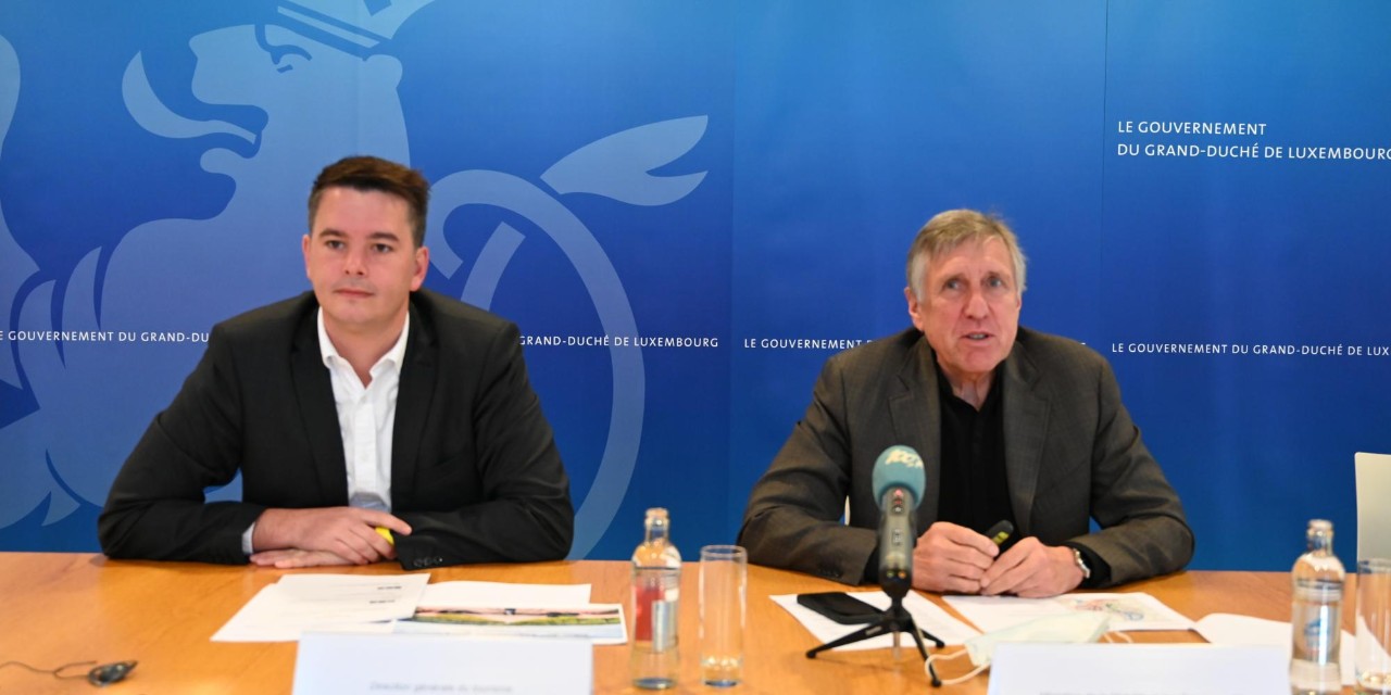 François Bausch et Lex Delles lors de la présentation du Vëlosummer 201