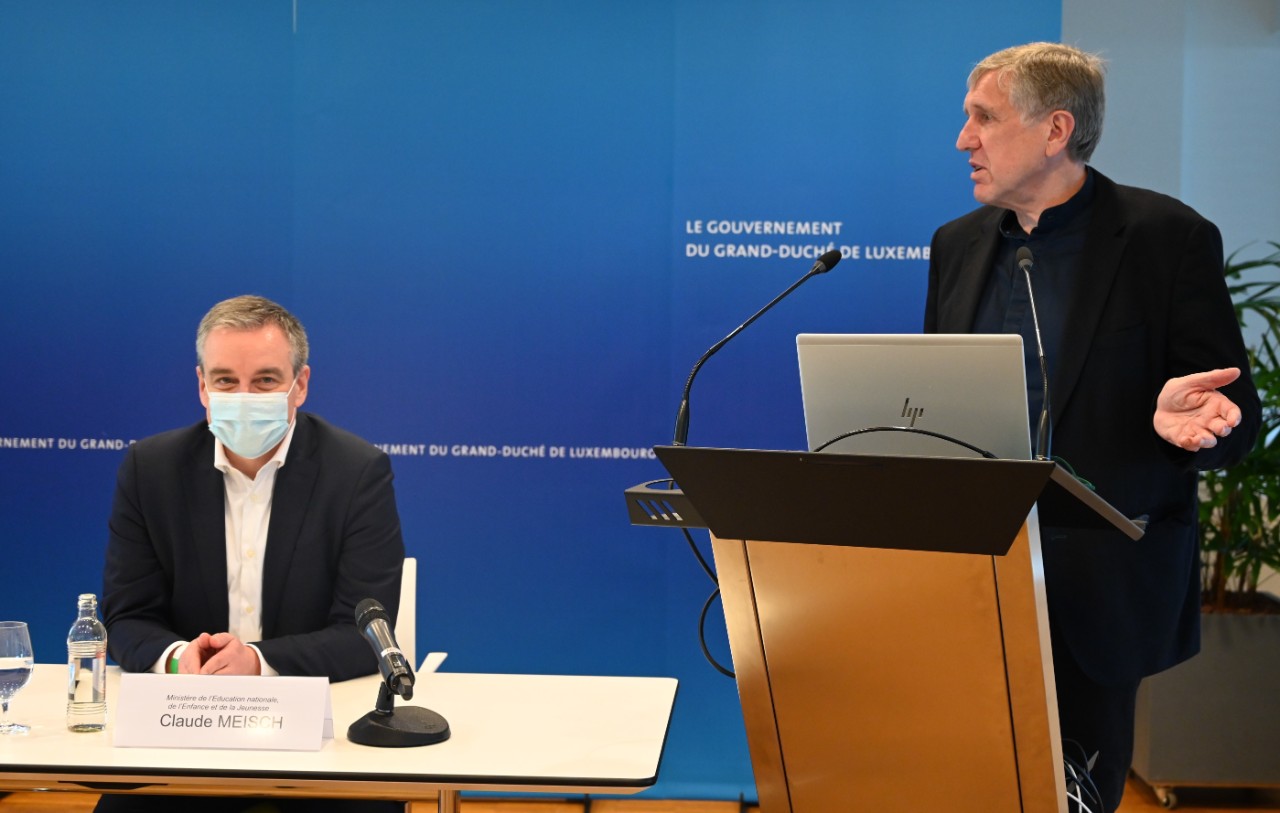 (de g. à dr.) Claude Meisch, ministre de l’Éducation nationale, de l’Enfance et de la Jeunesse ; François Bausch, Vice-Premier ministre, ministre de la Mobilité et des Travaux publics