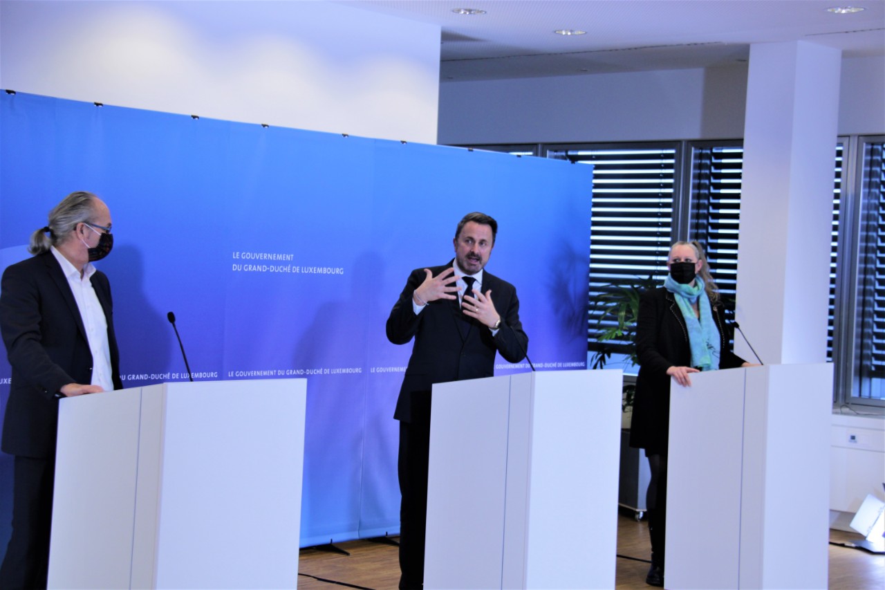 Claude Turmes, ministre de l'Énergie, ministre de l'Aménagement du territoire ; Xavier Bettel, Premier ministre, ministre d'État ; Carole Dieschbourg, ministre de l’Environnement, du Climat et du Développement durable