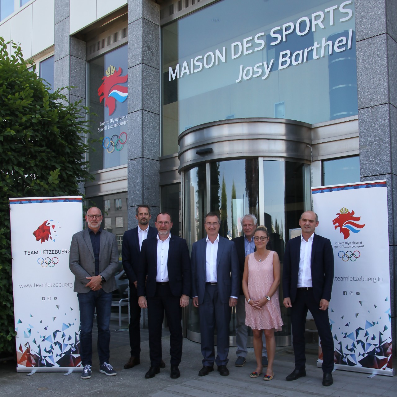 (de g. à dr.) Raymond Conzemius, directeur technique du COSL; Ralf Lentz, secrétaire général du COSL; Georges Engel, ministre des Sports; André Hoffmann, président du COSL; Lynn Spielmann, membre du conseil d’administration du COSL; Fabienne Gaul, ministère des Sports; Laurent Deville, ministère des Sports 