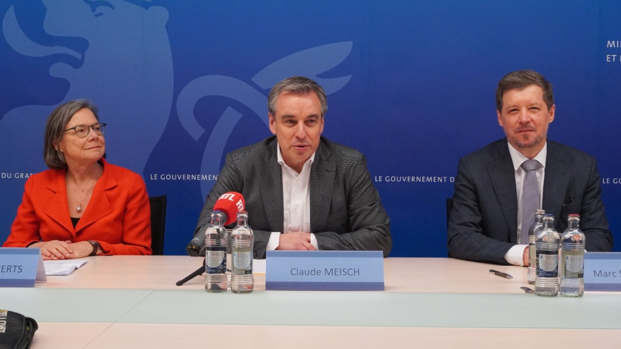 (de g. à dr.) Martine Reicherts, présidente du conseil d’administration du Fonds national de la recherche ; Claude Meisch, ministre de l’Enseignement supérieur et de la Recherche ; Marc Schiltz, secrétaire général du Fonds national de la recherche
