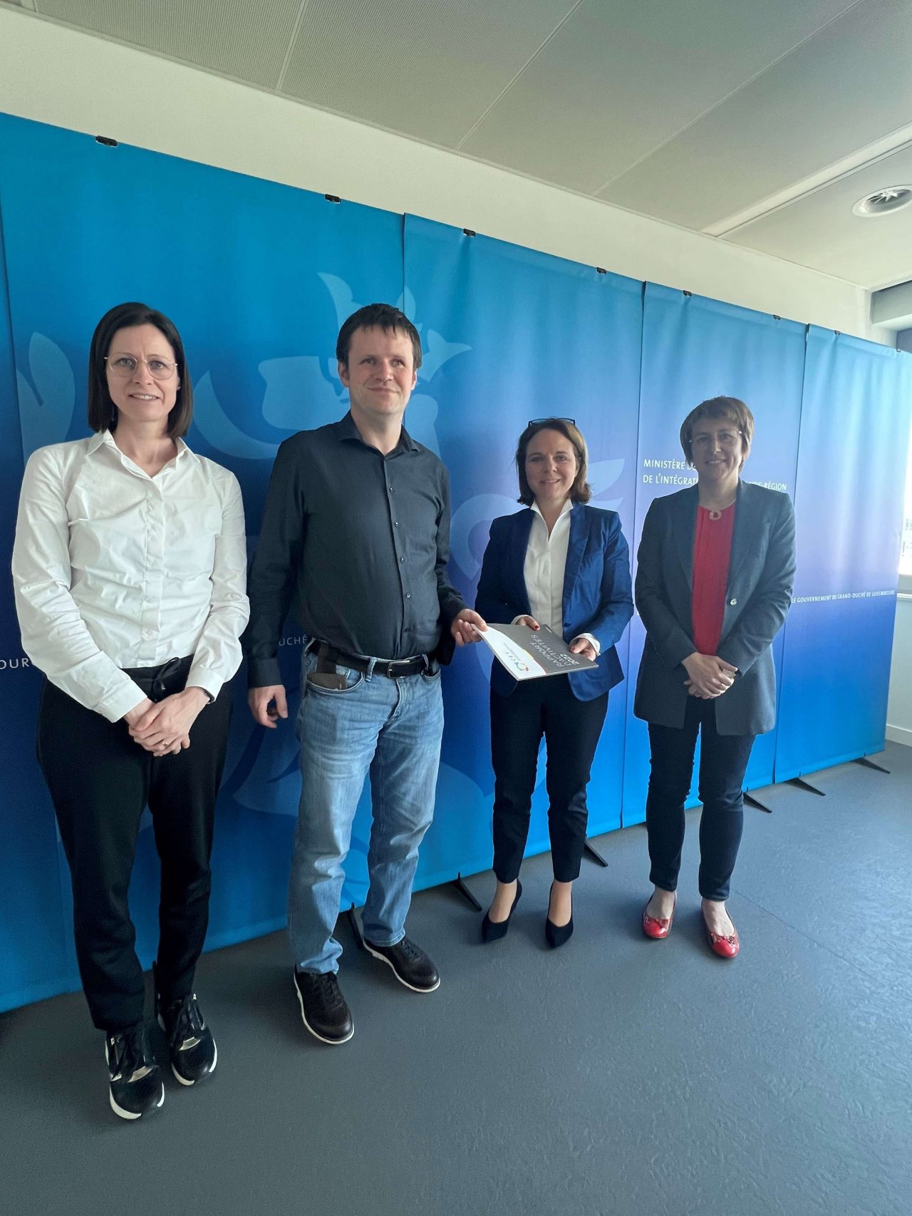 (de g. à dr.) Sylvie Kerger, membre du collège du CET ; Patrick Hurst, président du collège du CET ; Corinne Cahen, ministre de la Famille et de l'Intégration ; Nathalie Morgenthaler, directrice du CET