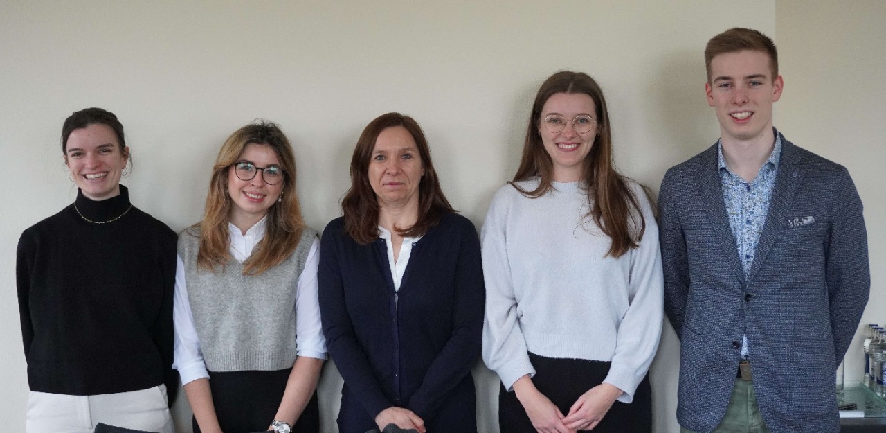 (de g. à dr.) Katrin Frisch, vice-présidente des affaires externes et communication de l'ALEM; Claire Mack, représentante Uni.lu; Stéphanie Obertin, ministre de la Recherche et de l'Enseignement supérieur; Anne Eyschen, secrétaire générale de l'ALEM; Felix Minette, président de l'ALEM