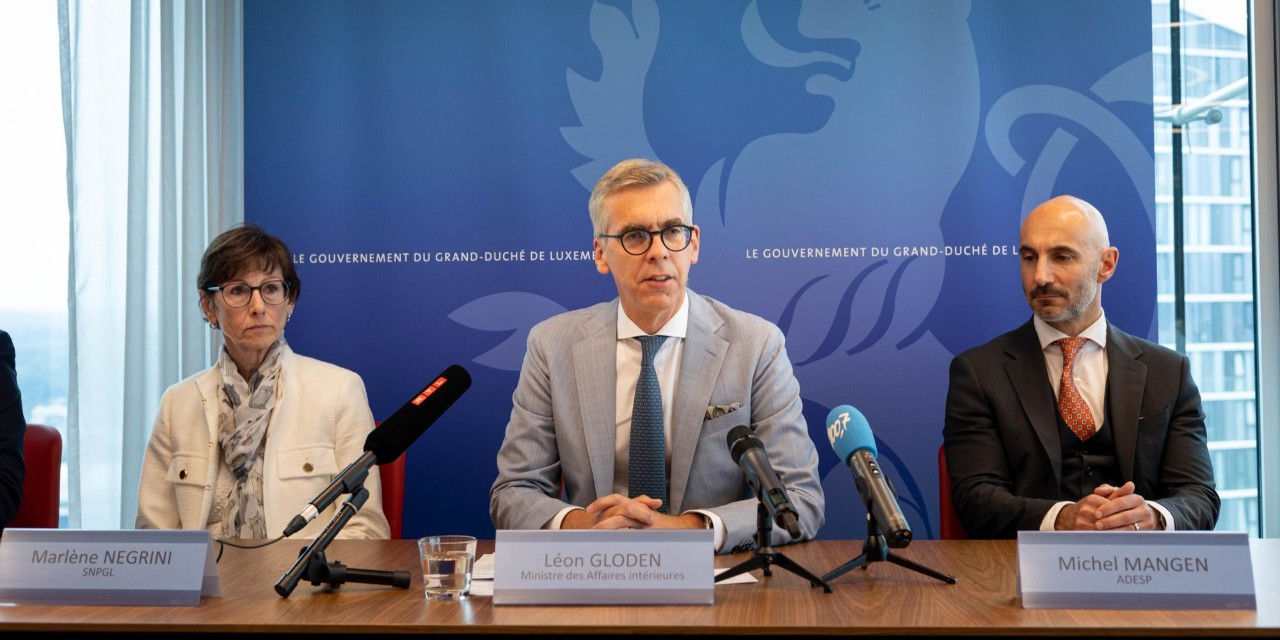 (de g. à dr.) Marlène Negrini, SNPGL ; Léon Gloden, ministre des Affaires intérieures ; Michel Mangen, ADESP