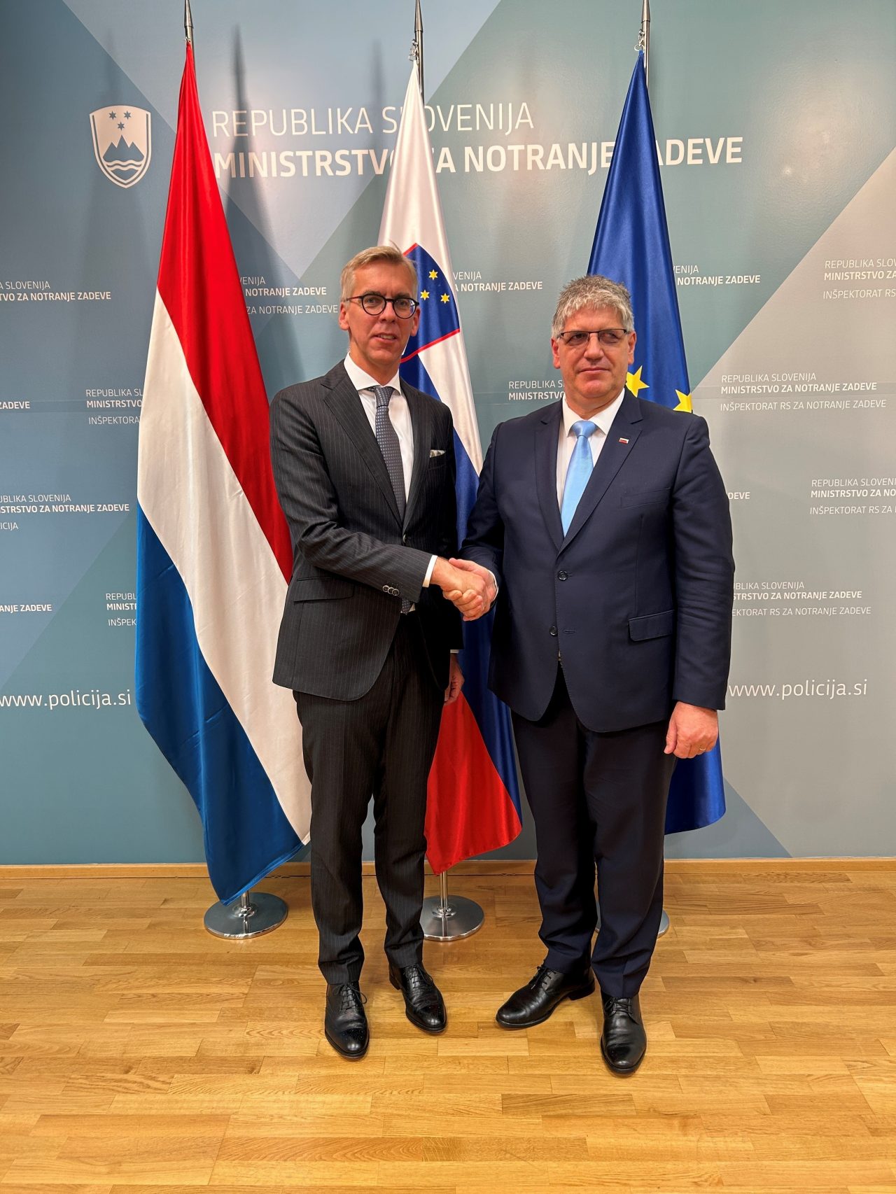 (de g. à dr.) Léon Gloden, ministre des Affaires intérieures ; Boštjan Poklukar, ministre de l´Intérieur slovène